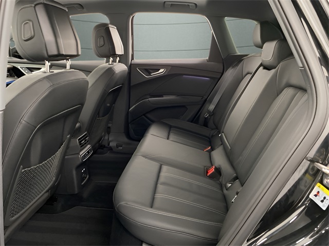 Vehicle image 20 of 111