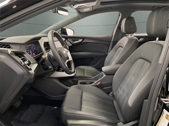 Vehicle image 19 of 111