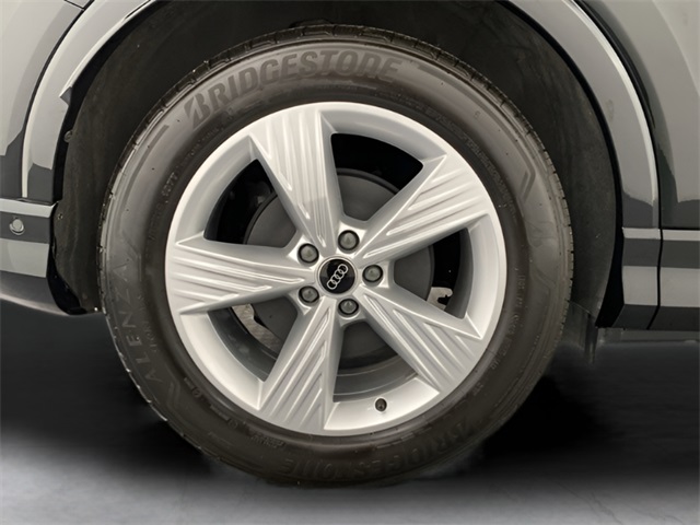 Vehicle image 98 of 111