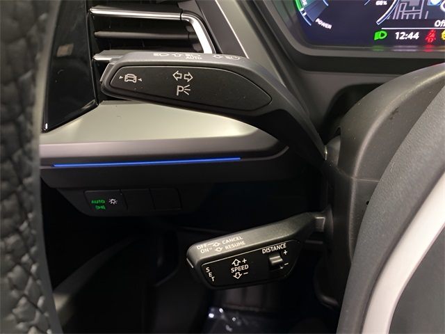 Vehicle image 31 of 111