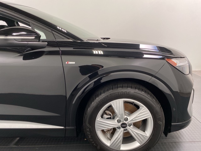 Vehicle image 102 of 111