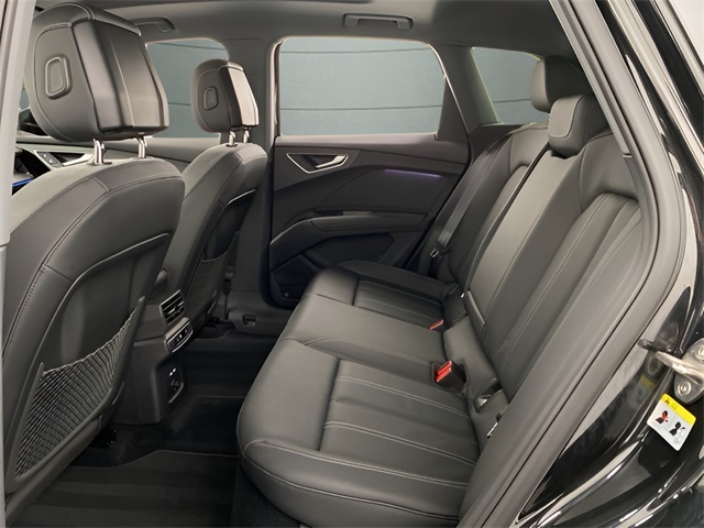 Vehicle image 60 of 111