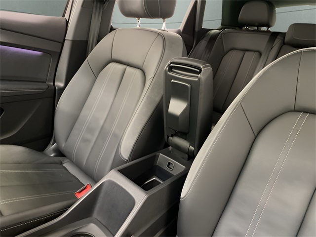Vehicle image 54 of 111