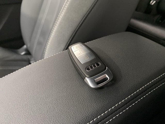 Vehicle image 79 of 111