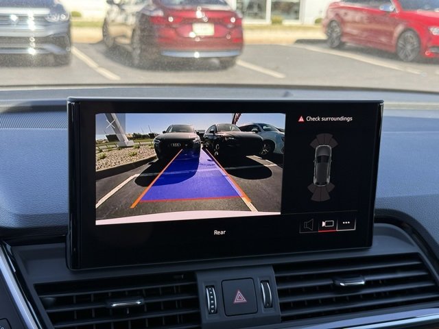 Vehicle image 27 of 28