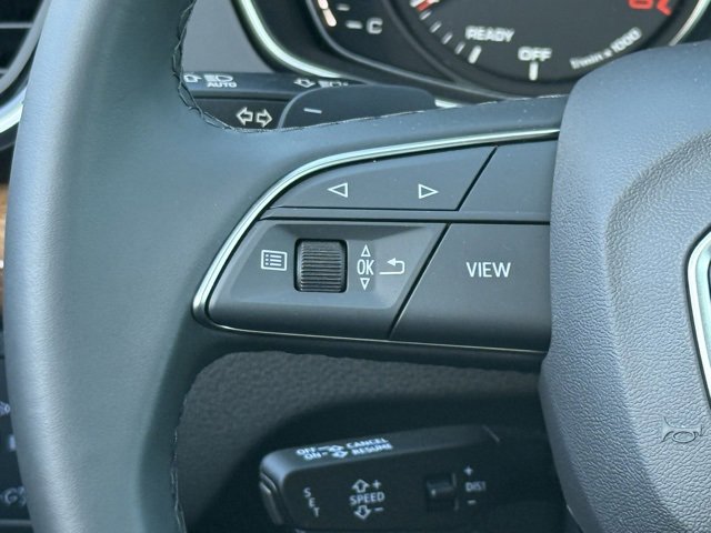 Vehicle image 26 of 28