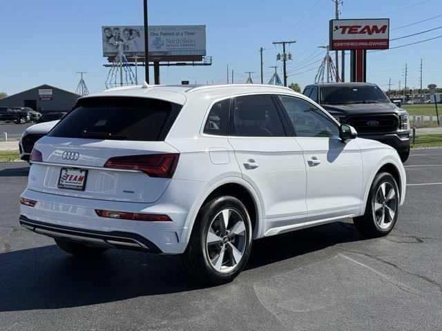 Vehicle image 5 of 28