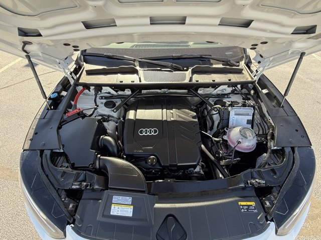 Vehicle image 18 of 28
