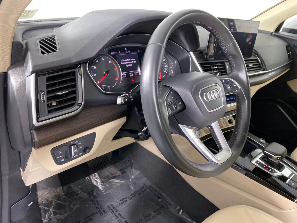 2024 Audi Q5 Premium Image 11 of 35