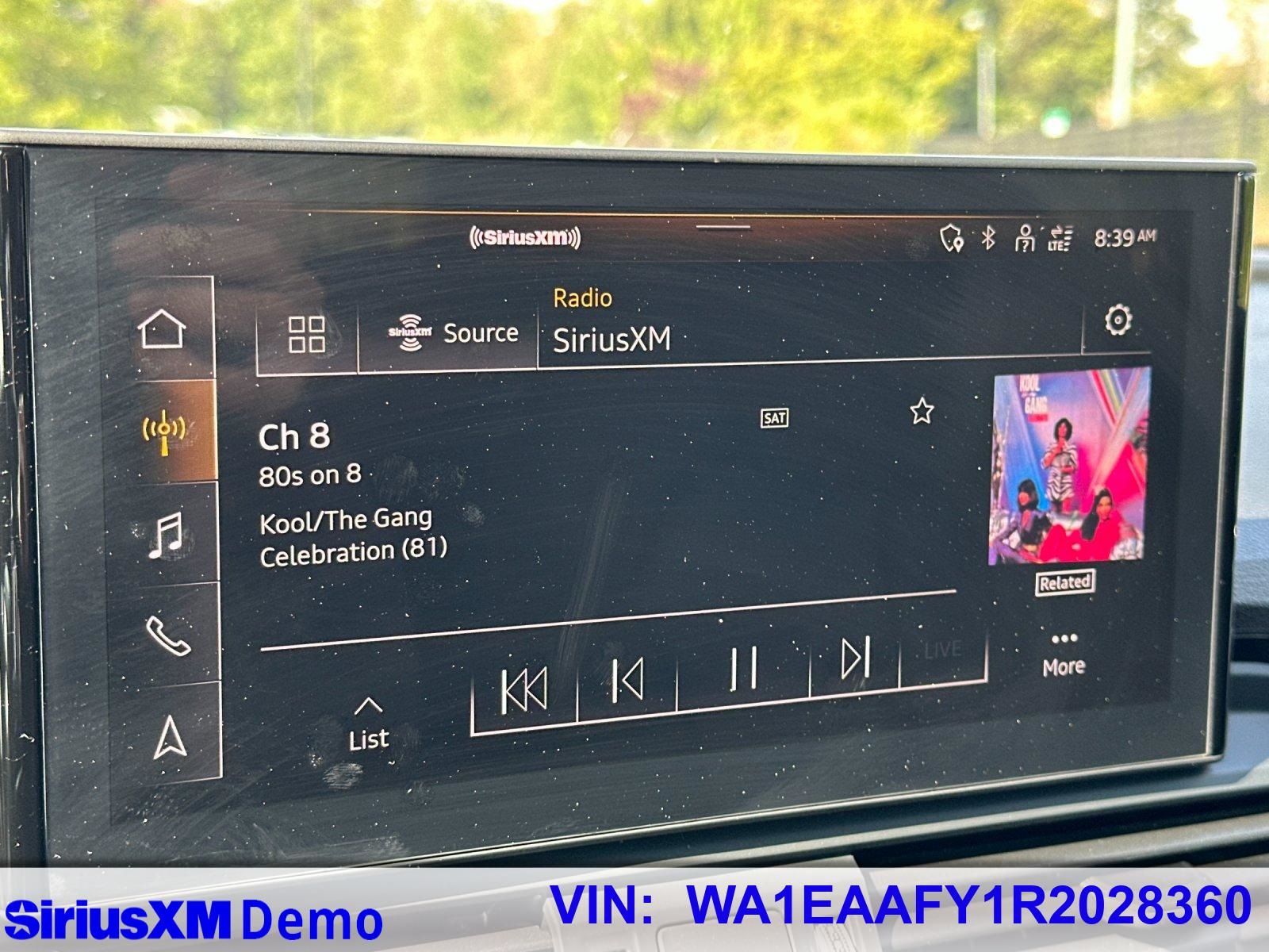 Vehicle image 21 of 29
