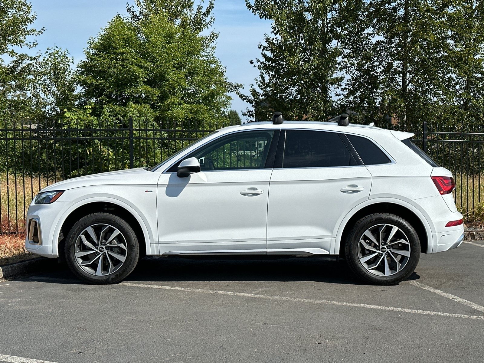 Vehicle image 9 of 29