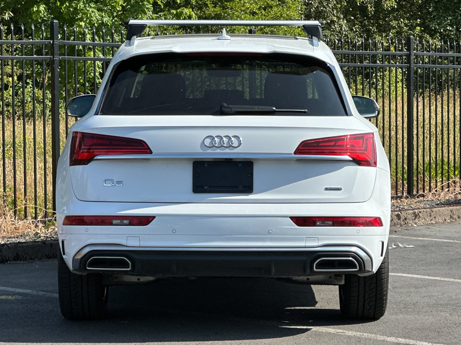 Vehicle image 7 of 29