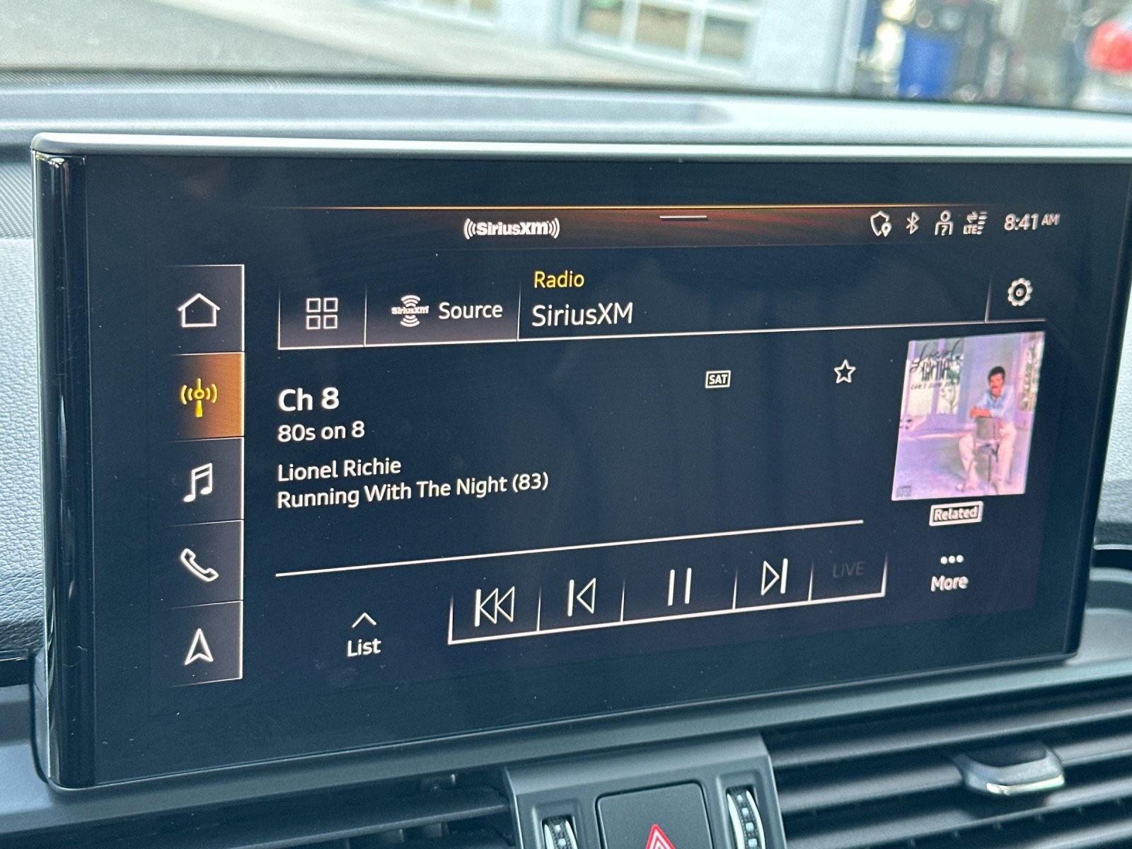 Vehicle image 20 of 29