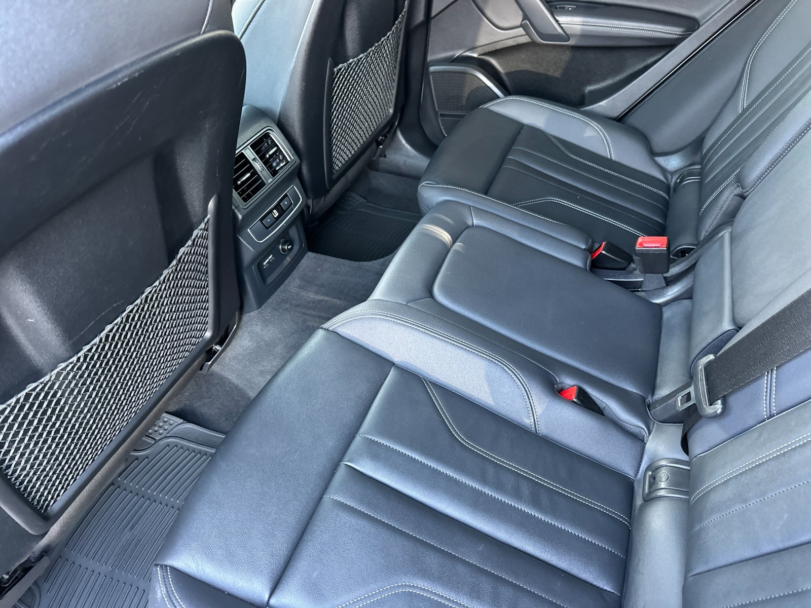 Vehicle image 12 of 29