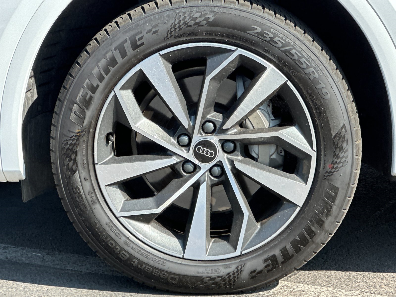Vehicle image 10 of 29