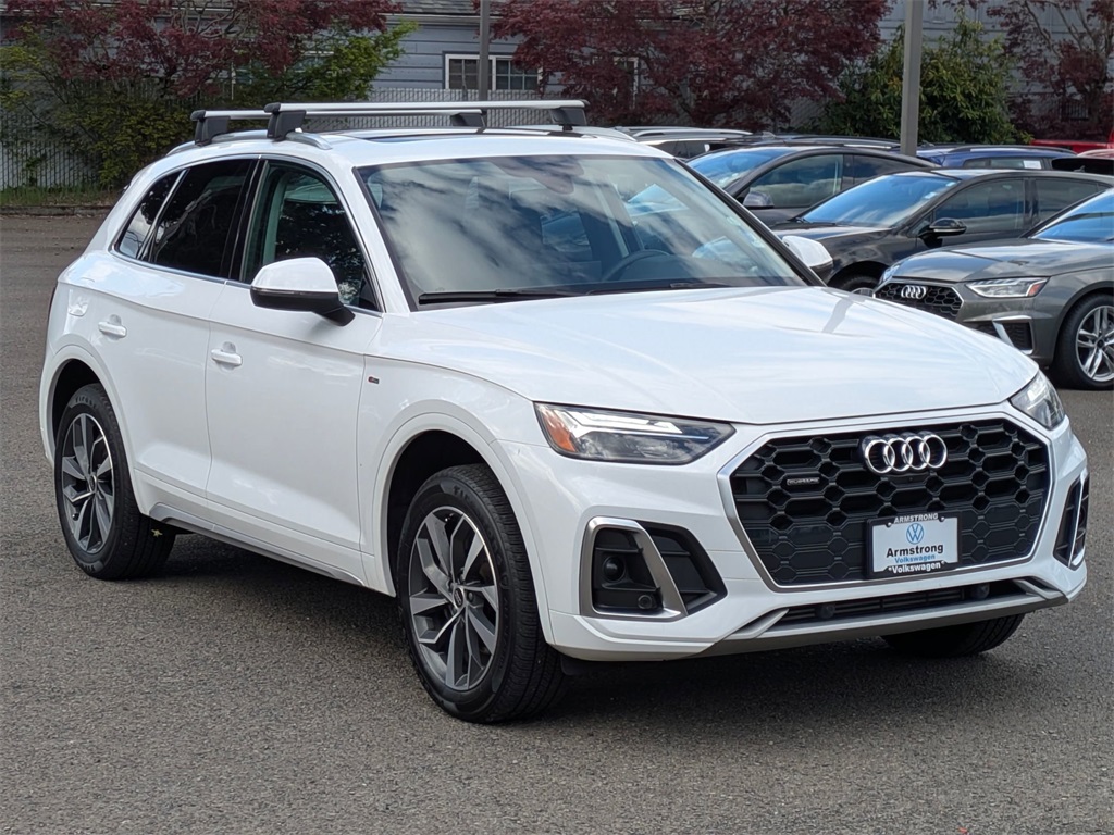 Vehicle image 7 of 40