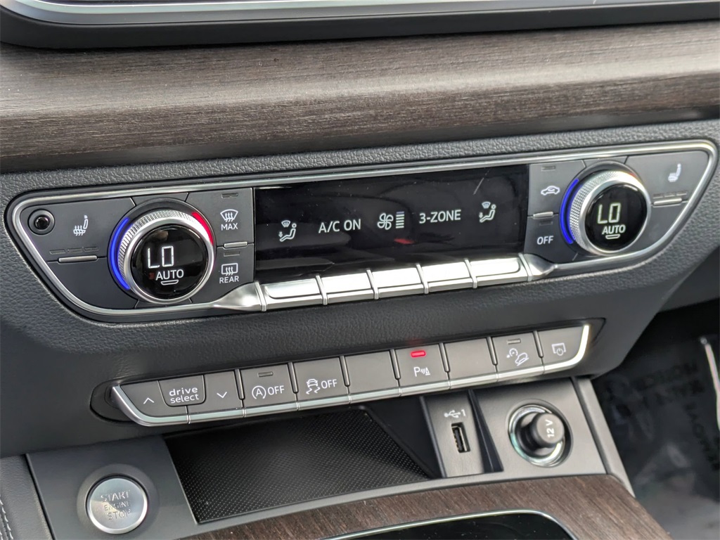 Vehicle image 19 of 40