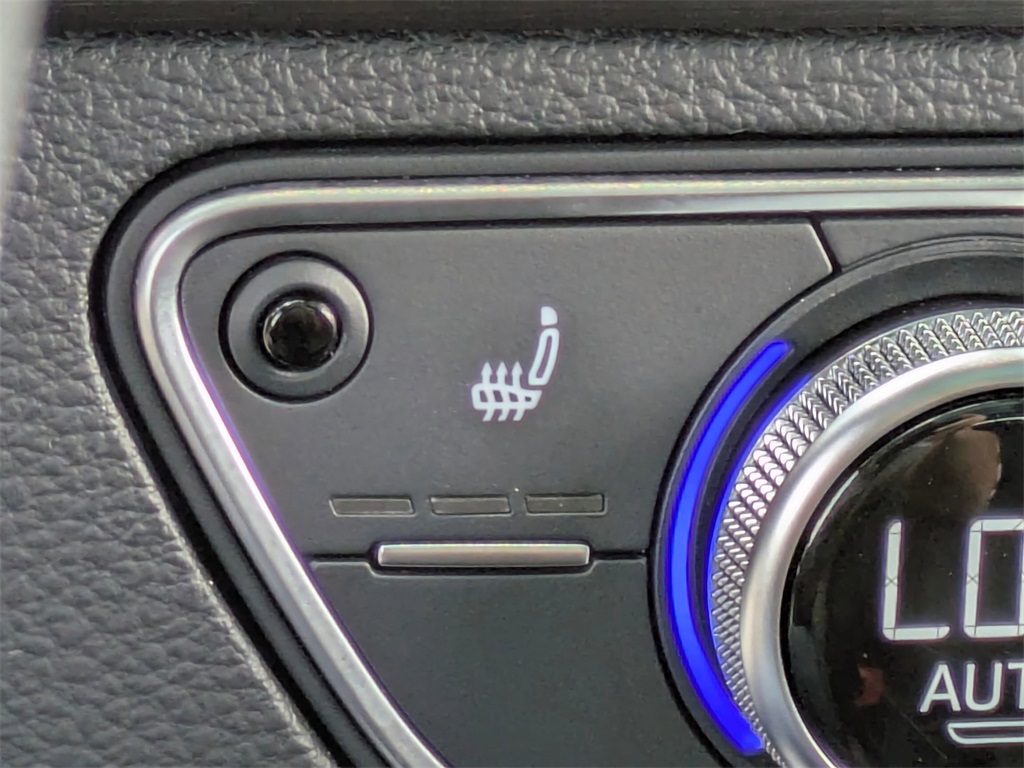 Vehicle image 20 of 40