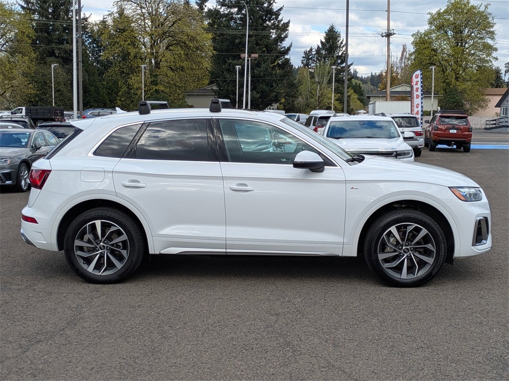 Vehicle image 6 of 40