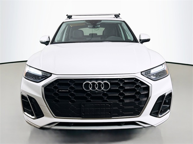 Vehicle image 2 of 24