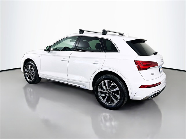 Vehicle image 7 of 24