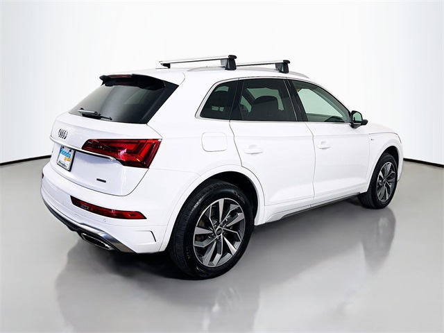 Vehicle image 5 of 24