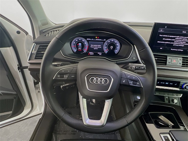 Vehicle image 12 of 24
