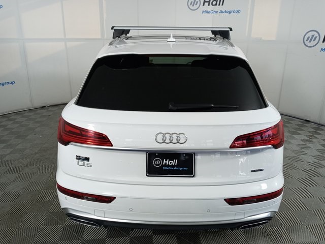 Vehicle image 6 of 32