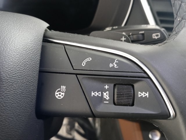 Vehicle image 24 of 32