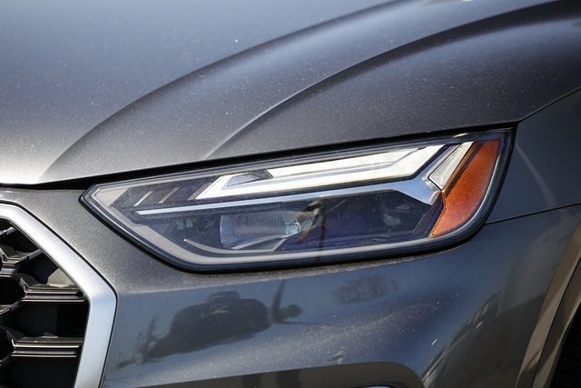 Vehicle image 15 of 40