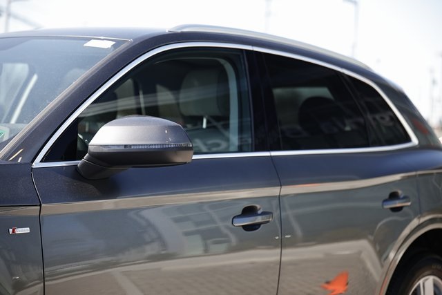 Vehicle image 14 of 40