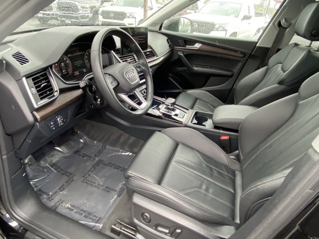 Vehicle image 11 of 25