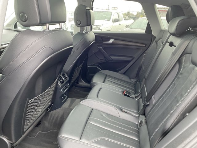 Vehicle image 15 of 25