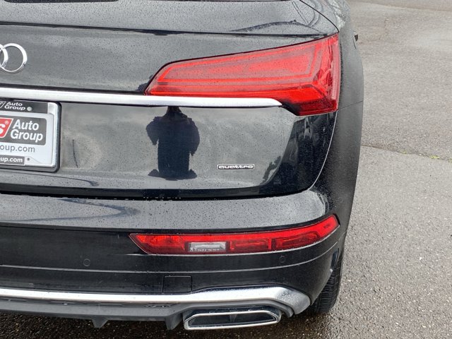 Vehicle image 8 of 25