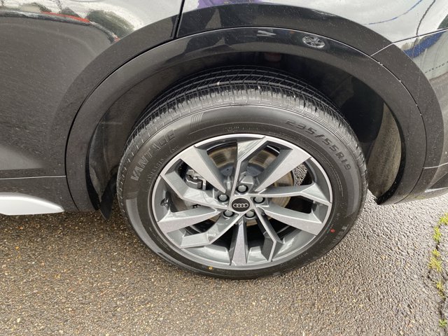 Vehicle image 25 of 25