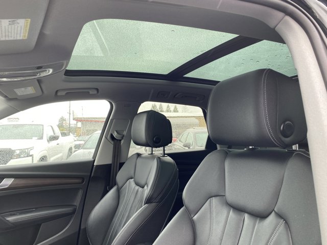 Vehicle image 20 of 25