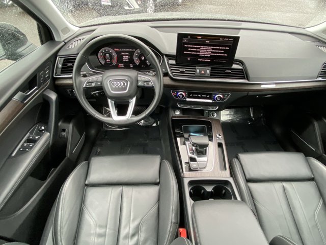 Vehicle image 13 of 25