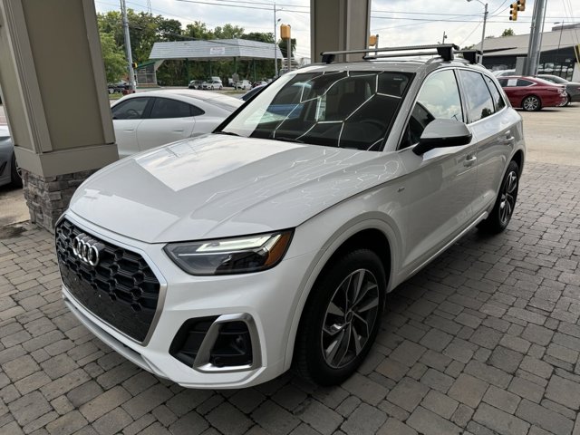 Vehicle image 3 of 98