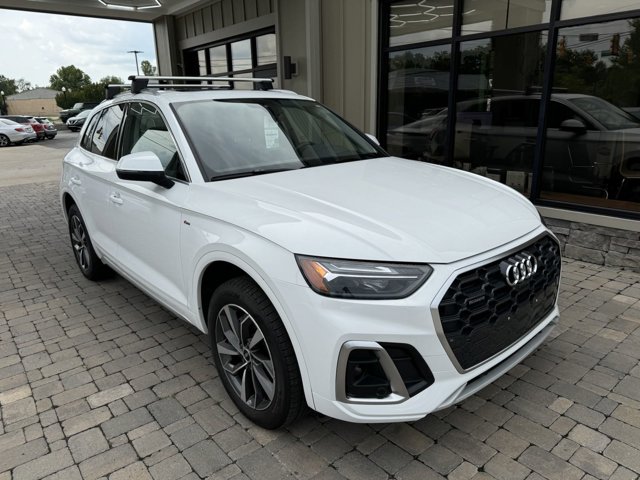 Vehicle image 14 of 98
