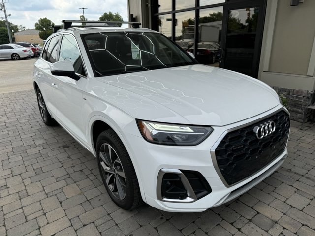 Vehicle image 17 of 98