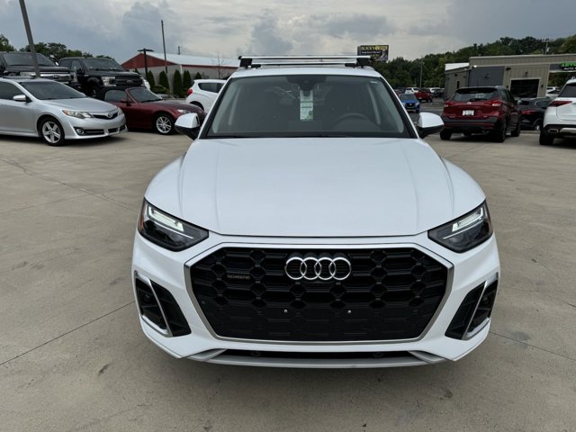 Vehicle image 5 of 98