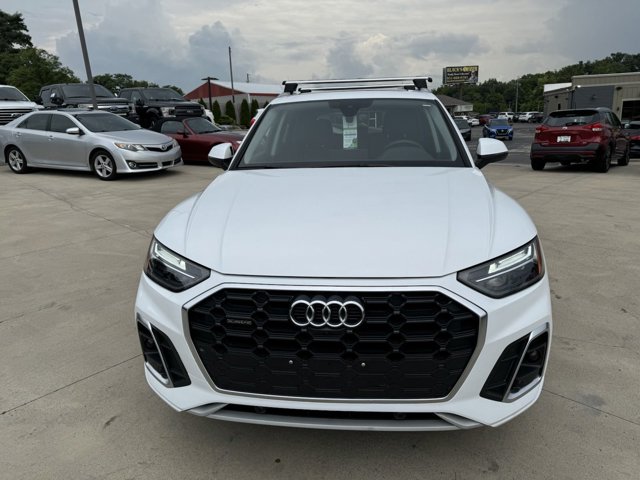 Vehicle image 7 of 98