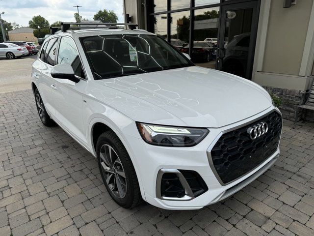 Vehicle image 18 of 98
