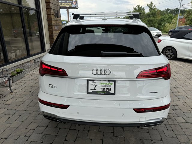 Vehicle image 24 of 98
