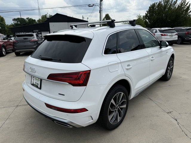 Vehicle image 21 of 98