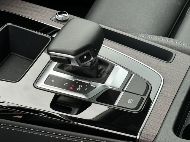 Vehicle image 49 of 98