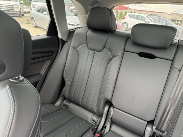 Vehicle image 41 of 98