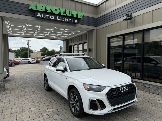 Vehicle image 15 of 98