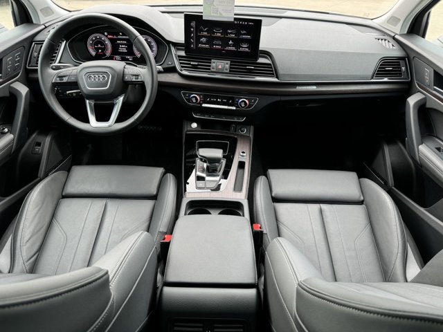 Vehicle image 56 of 98