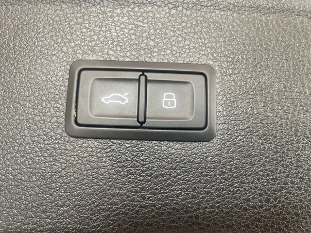 Vehicle image 10 of 24